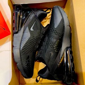 Men’s Nike AirMax 270 Black 10.5